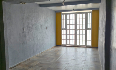 Casa ampliada en venta en privada en sección Bosques de Los Héroes, Tecámac