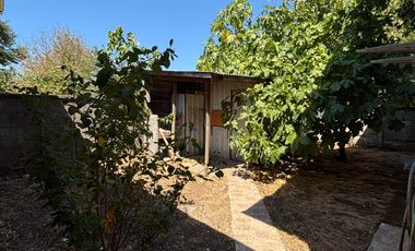 Se vende Casa 5 dormitorios con amplio terreno y estacionamientos en calle marchant Chillán Viejo