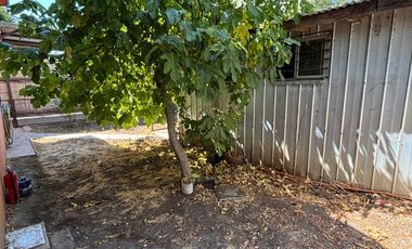 Se vende Casa 5 dormitorios con amplio terreno y estacionamientos en calle marchant Chillán Viejo