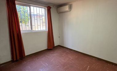 Se vende Casa 5 dormitorios con amplio terreno y estacionamientos en calle marchant Chillán Viejo