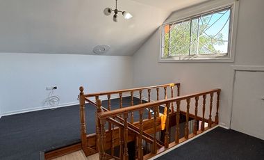 Se vende Casa 5 dormitorios con amplio terreno y estacionamientos en calle marchant Chillán Viejo