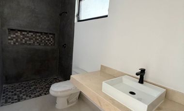 Casa en esquina, de 3 recámaras, family room, lista para entrega.