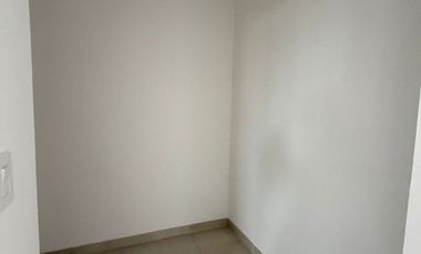 Casa en esquina, de 3 recámaras, family room, lista para entrega.