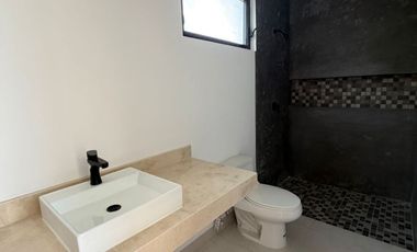 Casa en esquina, de 3 recámaras, family room, lista para entrega.