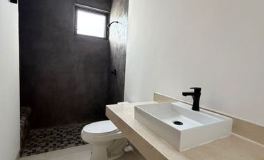 Casa en esquina, de 3 recámaras, family room, lista para entrega.