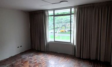 Alquilo Casa Para Oficina en Pablo Carriquirry - San Isidro