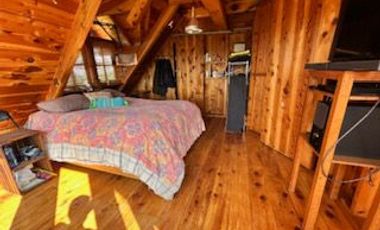 VENDO PRECIOSA CABAÑA DE MADERA EN TLALPUJAHUA, MICHOACAN