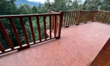 VENDO PRECIOSA CABAÑA DE MADERA EN TLALPUJAHUA, MICHOACAN