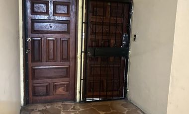 VENTA DE EDIFICIO COMERCIAL Y RESIDENCIAL, LUQUE ENTRE SEIS DE MARZO Y RUMICHACA, JUNTO A PARQUE CENTENARIO