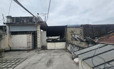VENTA DE EDIFICIO COMERCIAL Y RESIDENCIAL, LUQUE ENTRE SEIS DE MARZO Y RUMICHACA, JUNTO A PARQUE CENTENARIO