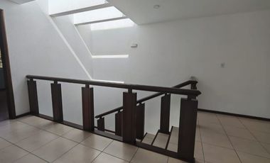 Casa en venta en la recta a Cholula, Fraccionamiento Quetzalcoatl
