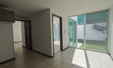 Casa en venta en la recta a Cholula, Fraccionamiento Quetzalcoatl