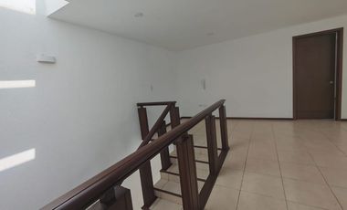 Casa en venta en la recta a Cholula, Fraccionamiento Quetzalcoatl