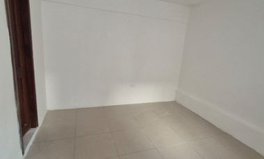 Departamento en Alquiler en Lomas de Urdesa, 2 Habitaciones, 2 Baños, Patio, Norte de Guayaquil.