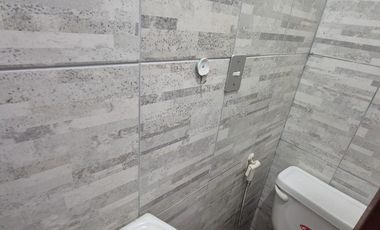 Departamento en Alquiler en Lomas de Urdesa, 2 Habitaciones, 2 Baños, Patio, Norte de Guayaquil.