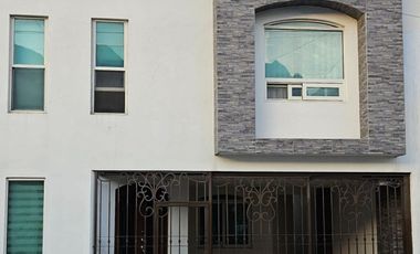 CASA EN VENTA EN PASEO DE CUMBRES