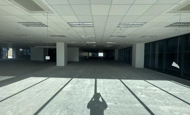 Milestone at Fifth Avenue Office Space for Lease – 541.01 sqm