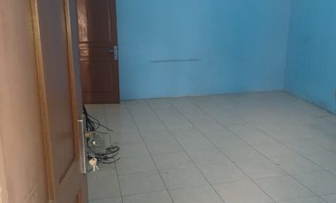 Disewakan Gudang Dalam Kawasan - Baru Renovasi Cipondoh, Tangerang