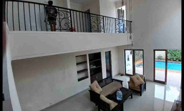 Di Sewakan rumah Kemang swim pool