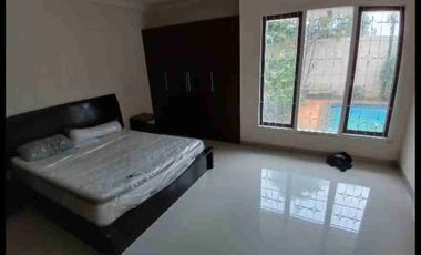 Di Sewakan rumah Kemang swim pool