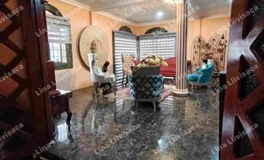 Vendo casa esquinera de una planta y media de 4 dormitorios en la Alborada XI etapa