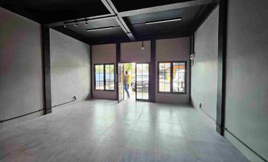 rumah bulatan dan footsal di Harapan raya.