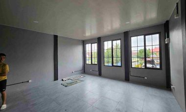 rumah bulatan dan footsal di Harapan raya.