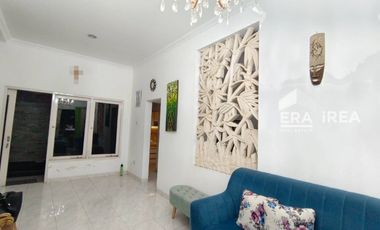 DIJUAL RUMAH 2 LANTAI  DI JOGJA AREA HOTEL HYATT