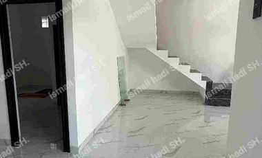 Rumah SHM Siap Huni, hadap Timur dekat Kampus UPI di Setiabudi kota Bandung.