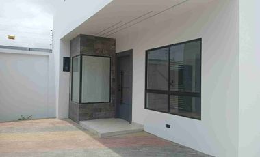 VENDO CASA INDEPENDIENTE, CON ACABADOS DE LUJO