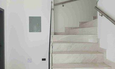 VENDO CASA INDEPENDIENTE, CON ACABADOS DE LUJO