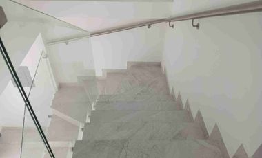 VENDO CASA INDEPENDIENTE, CON ACABADOS DE LUJO