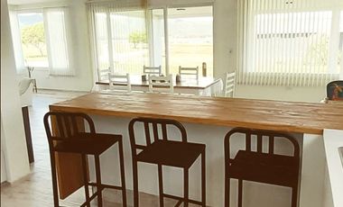 CASA TRES DORMITORIOS EN COUNTRY PUERTO DEL AGUILA-AMOBLADA-POTRERO DE GARAY-CORDOBA