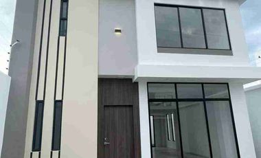 VENDO HERMOSA CASA INDEPENDIENTE, APLICA A CRÉDITO MITI MITI