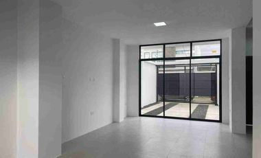 VENDO HERMOSA CASA INDEPENDIENTE, APLICA A CRÉDITO MITI MITI