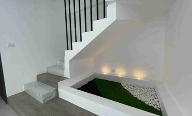 VENDO HERMOSA CASA INDEPENDIENTE, APLICA A CRÉDITO MITI MITI