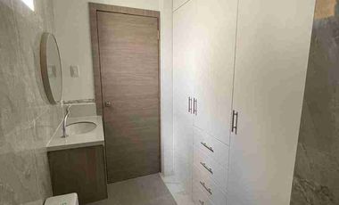 VENDO CASA DE UN SOLO PISO, CON LOSA, DENTRO DE URBANIZACIÓN, CRÉDITO MITI MITI