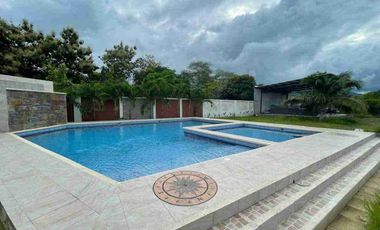 VENDO CASA DE UN SOLO PISO, CON LOSA, DENTRO DE URBANIZACIÓN, CRÉDITO MITI MITI