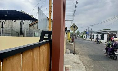 RUMAH DAN TEMPAT USAHA DEPAN SETASIUN PURWOKERTO