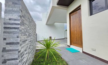 House and Lot for Sale in Green Meadows Phase 2, The Orchard Golf & Country Club, Dasmariñas Cavite, Philippines