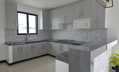 House and Lot for Sale in Green Meadows Phase 2, The Orchard Golf & Country Club, Dasmariñas Cavite, Philippines