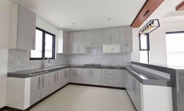 House and Lot for Sale in Green Meadows Phase 2, The Orchard Golf & Country Club, Dasmariñas Cavite, Philippines