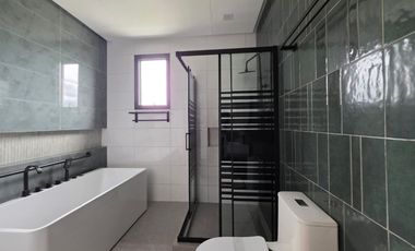 House and Lot for Sale in Green Meadows Phase 2, The Orchard Golf & Country Club, Dasmariñas Cavite, Philippines