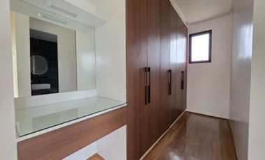 House and Lot for Sale in Green Meadows Phase 2, The Orchard Golf & Country Club, Dasmariñas Cavite, Philippines