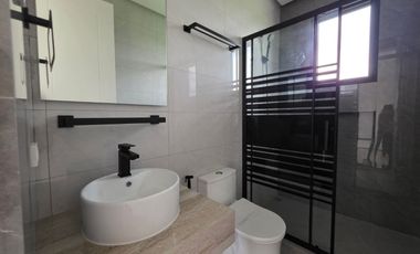 House and Lot for Sale in Green Meadows Phase 2, The Orchard Golf & Country Club, Dasmariñas Cavite, Philippines