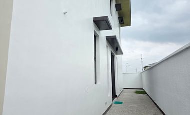 House and Lot for Sale in Green Meadows Phase 2, The Orchard Golf & Country Club, Dasmariñas Cavite, Philippines