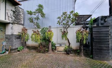 Dijual rumah posisi hook siap huni selangkah dari Mall Living World Denpasar Bali