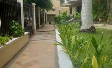 VENDO HERMOSO APARTAMENTO EN BARRIO EL PRADO UBICADO CERCA UNIVERSIDADES Y CENTROS COMERCIALES CON PARQUEADERO Y 3 ALCOBAS