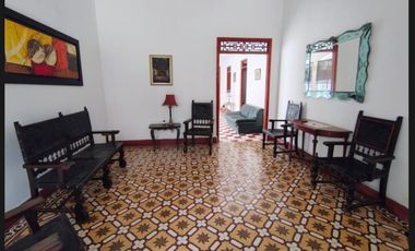 SE VENDE HERMOSA CASA EN EL BARRIO PRADO EXCELENTE UBICACIÓN, CON AREA DE 612MTS