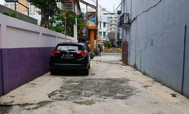 Dijual Cepat Kantor Bus Pariwisata PO Deborah Jln. Margonda Raya Depok.